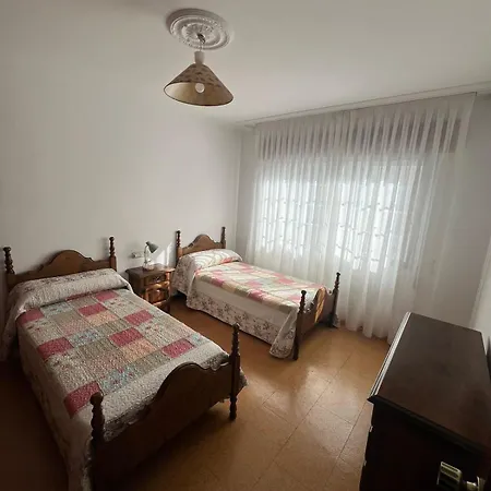 Piso Super Espacioso En Centro Cambados