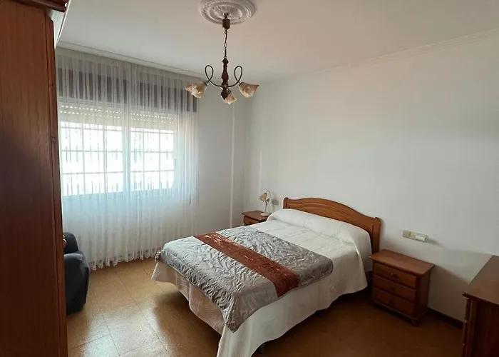 Piso Super Espacioso En Centro Cambados